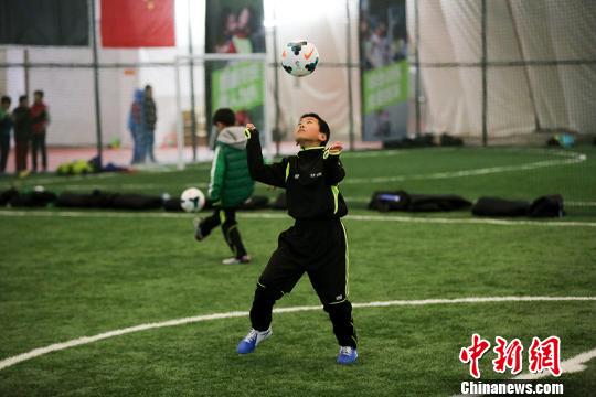 北京青少校园足球后备人才梯队建设足球冬训营