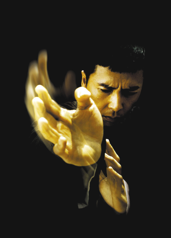 《叶问》爆红,甄子丹收获人气也招来是非(资料图片)