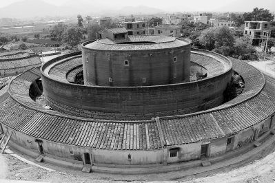 “金字塔”式的锦江楼外观