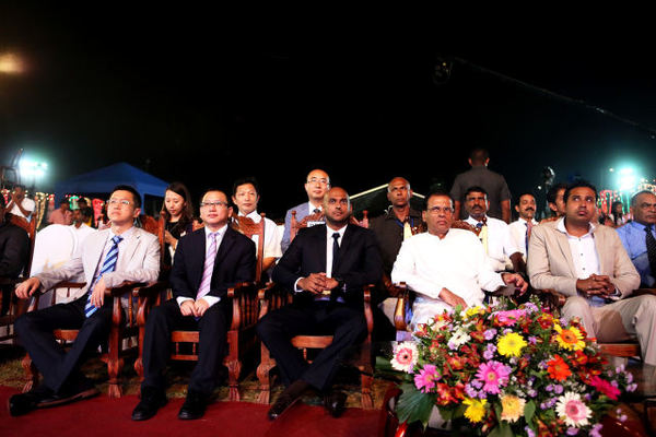 　　斯里兰卡总统西里塞纳出席港口城项目建设纪念碑落石奠基仪式。新华社记者 黄海敏 摄