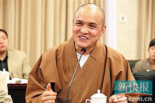 简介    史国良(释慧禅),生于1956年,1980年毕业于中央美术学院国画系研究生班,现为中央美术学院及首都师范大学美术系客座教授,中国艺术研究院研究员,中国国家画院一级美术师。