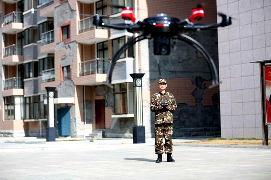 图为无人机低空进行数据采集。肖富贵摄