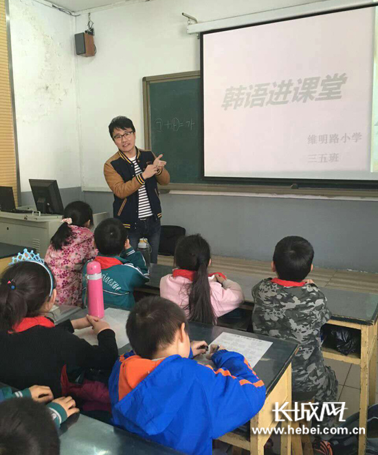 石家庄市维明路小学家长课堂丰富学生课外知识