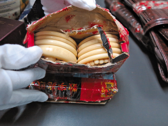 广州查获200件走私象牙制品|海关|夹藏_凤凰资