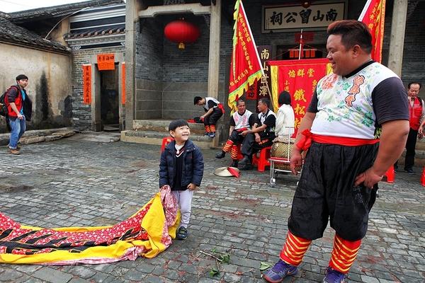 东莞民间神秘祈福仪式：麒麟舞