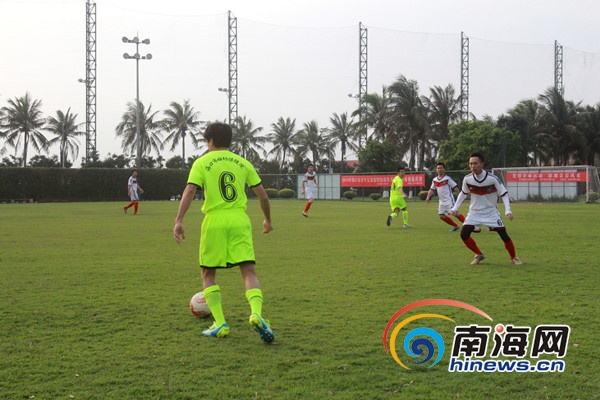 2016年海口市青年足球赛开赛 12支代表队角逐