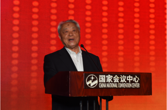 图为段应碧会长致辞