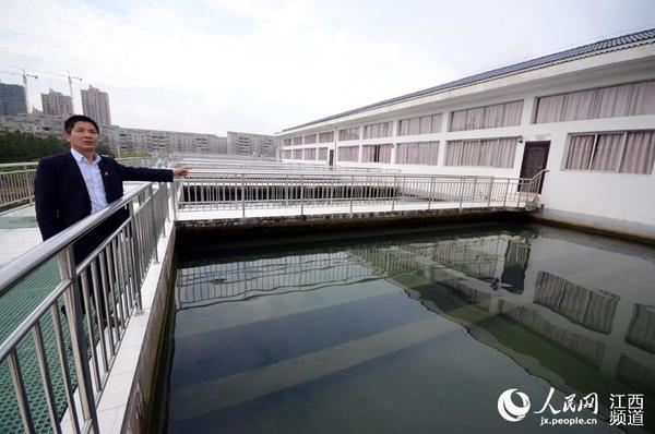 第三水厂停产后，新余第四水厂加足马力运行，保障市民用水。（时雨/摄）