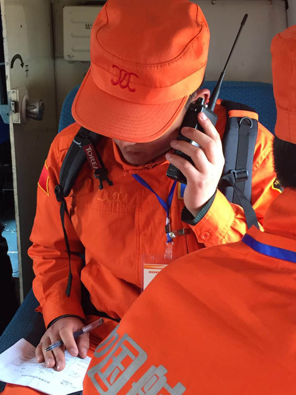 空中搜救分队。新华社记者李国利 摄