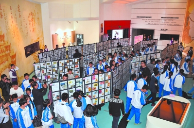 ②《世界法医学奠基人——宋慈》纪念邮票首发——南平市集邮展览现场。