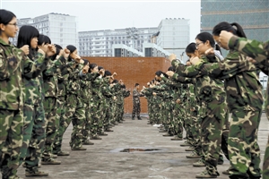 南山区大学生参军蔚然成风图片