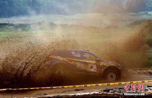 2016年中国汽车场地越野锦标赛在四川南溪举