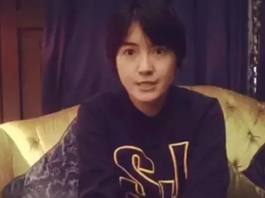 演员李媛：请大家展开怀抱，拥抱崭新的明天！