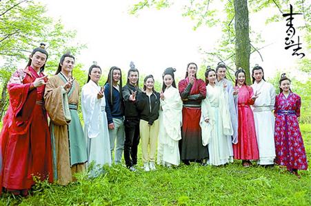 李易峰一人分饰两角展“青云志”|杨紫|魔教_凤凰资讯