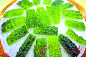 苦瓜刺身。广州日报记者陈枫摄(资料图片)