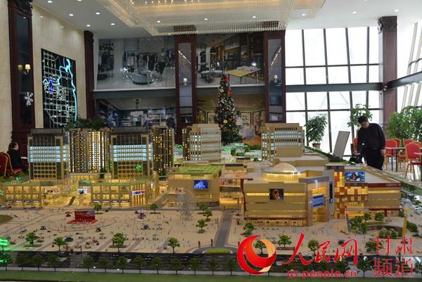 广场集多种社会功能于一身（刘海天 摄）