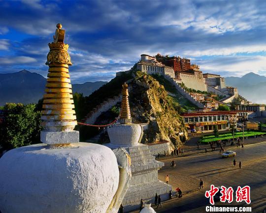 1994年列为世界文化遗产的中国西藏布达拉宫. 贾忠 摄