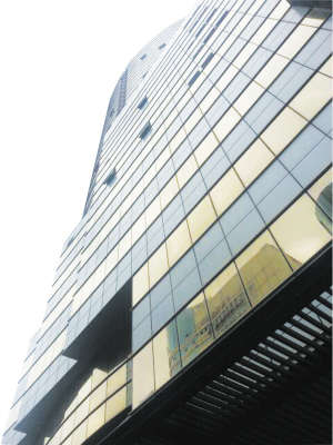 別讓玻璃幕墻成為城市隱患