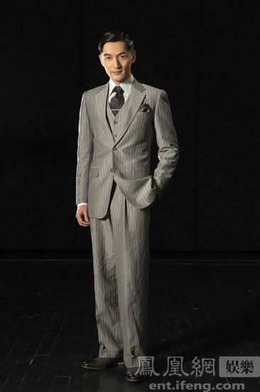 胡歌新话剧一夜暴富自叹是感情钉子户