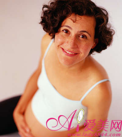  孕妇可以使用护肤品吗 孕期完全指导 