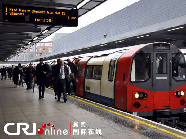 伦敦地铁:世界上最古老的地下铁路(组图)_科技频道_凤凰网