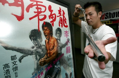 不少香港人是李小龙迷.