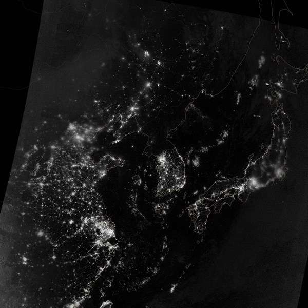 nasa公布迄今为止最清晰地球夜景卫星照片