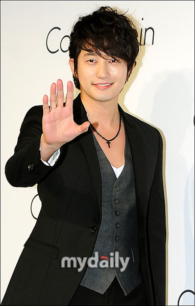 朴施厚将携手文根英出演SBS新剧《清潭洞爱