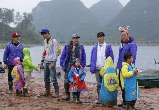 《爸爸》第一季拍摄结束李湘：五位爸爸都哭了