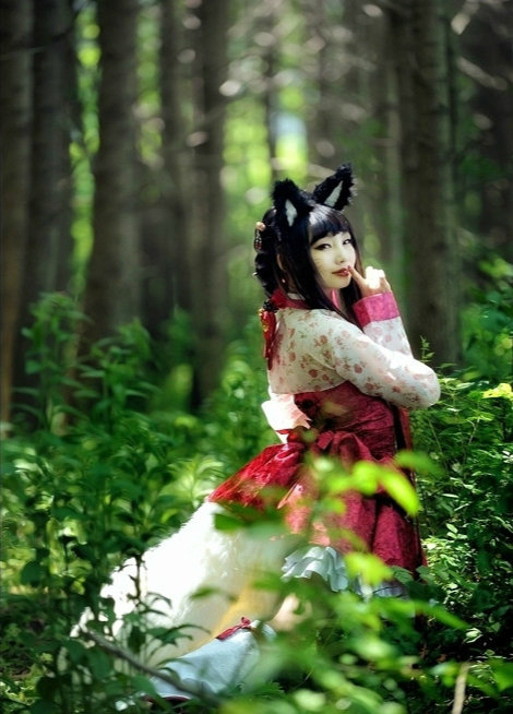 韩国<em>靓妹</em>扮性感好运姐!<em>英雄</em>联盟精彩COS欣赏