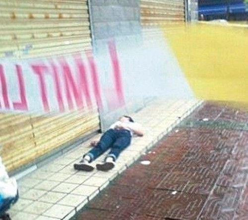 男子猝死在网吧 游戏应该为玩家猝死买单?_游