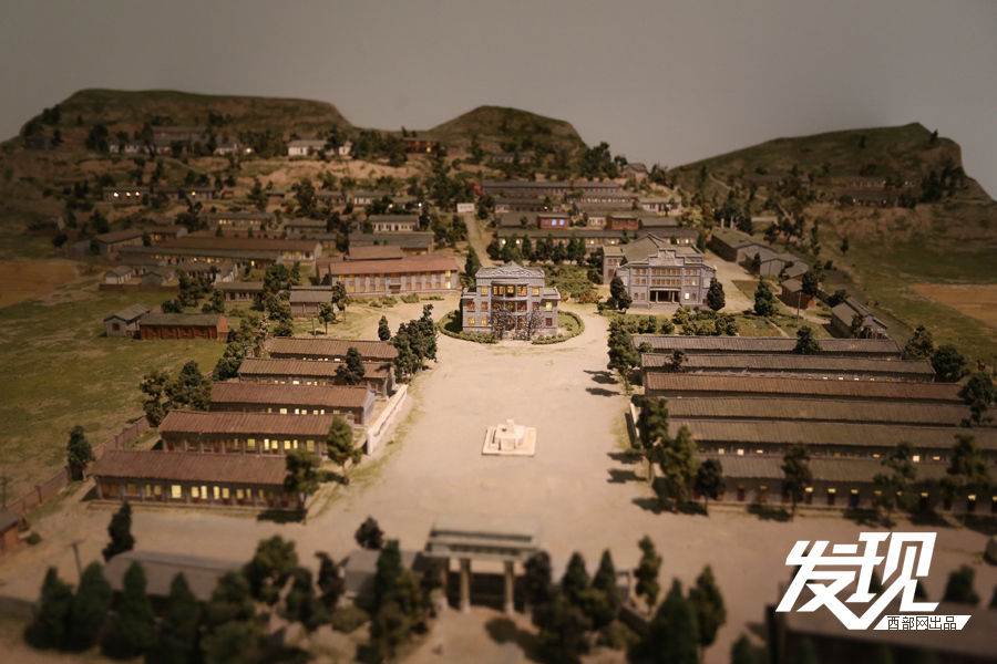 有爱而温暖!90大学生手工制作微观世界模型