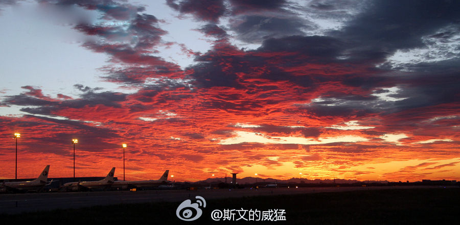 北京出现"火烧云"(图)