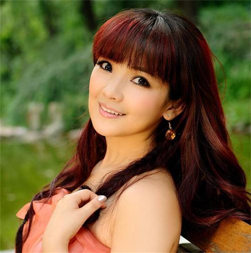 斯琴高丽《啊哈》首发 首唱公益歌曲呼吁保护