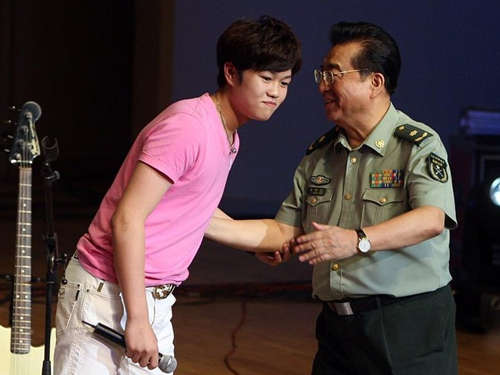 外媒:社会对李天一们容忍足以侵蚀其对他人尊