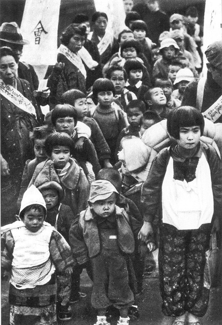 二战日本女性:移民东北安慰日军 捏碎美兵下体