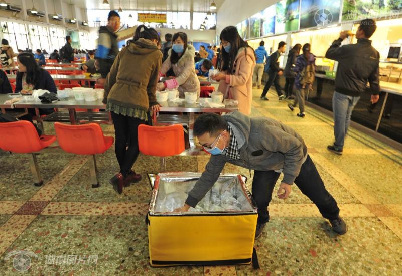湖南大学生自创食堂外卖点餐系统