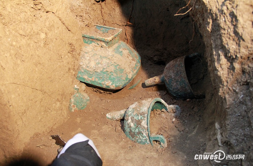 宝鸡石鼓山发现青铜簠 系考古出土首件