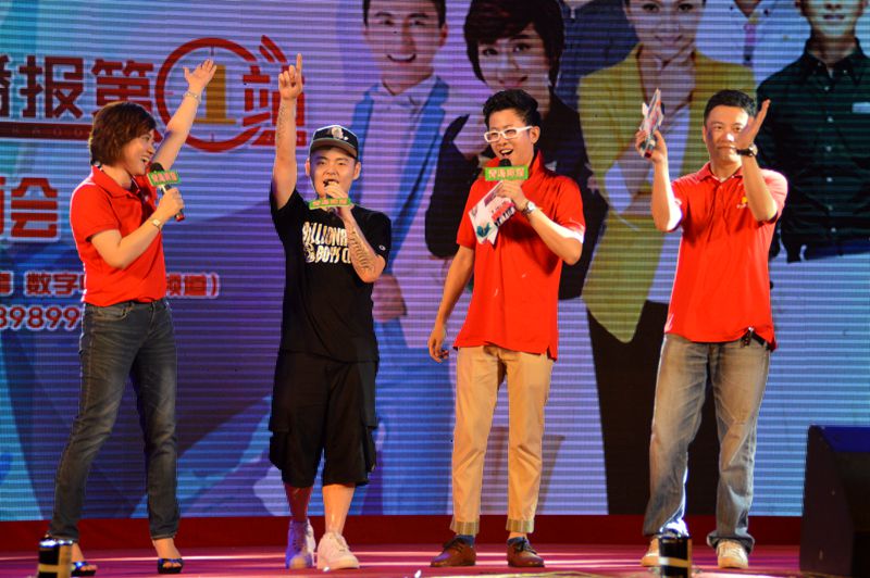 中国好歌曲学员谢帝携神曲《明天不上班》嗨爆