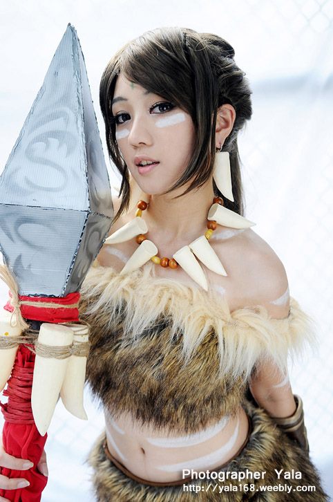 美女玩家LoL豹女COS 迷雾山林的那抹倩影