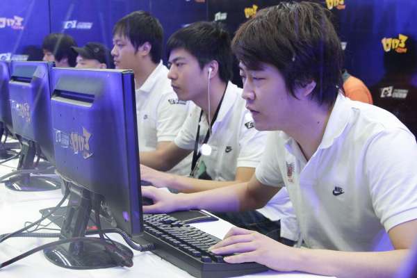 以赛代练胜过闭关千年 玩家评DOTA2 G1联赛