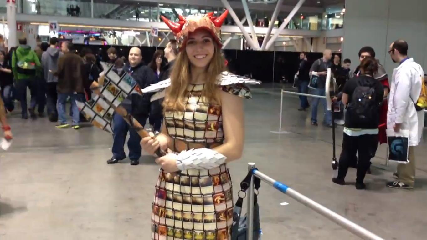 最强卡牌决斗者?美女800多张万智牌穿上身