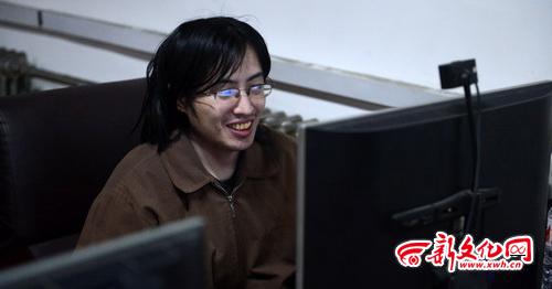 网吧77哥回到老家家里摆最隆重团圆饭