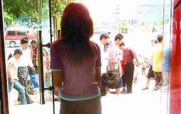 花季<em>少女</em>沉迷死亡游戏 约网友<em>集体自杀</em> _校园