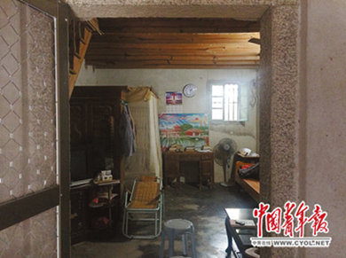 【锵锵凤语】:诗人之死,更是底层打工青年的绝