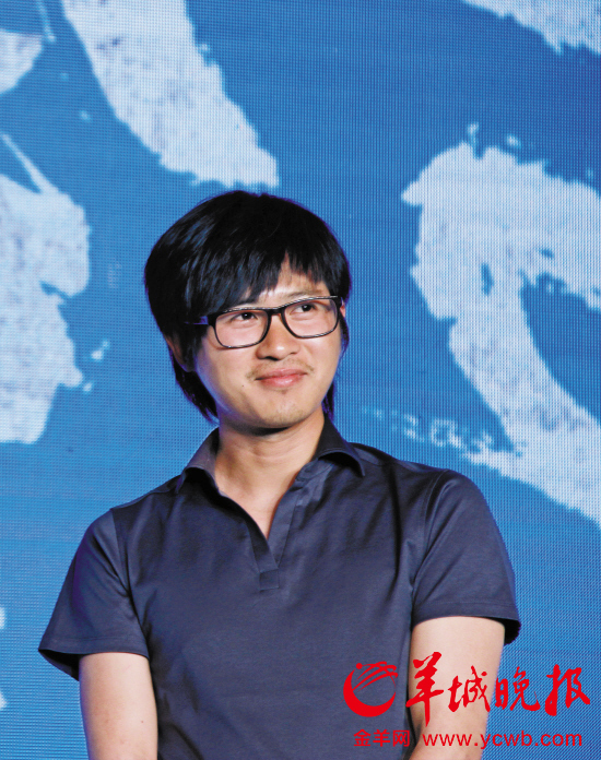 《后会无期》办首次发布会 韩寒模仿郭敬明