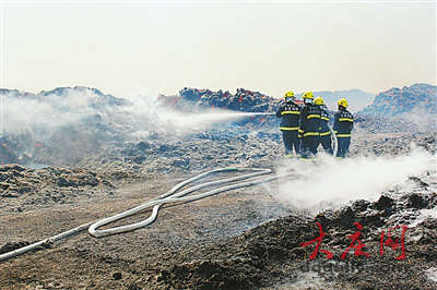大庆消防员:除夕穿战斗服包饺子 365天随时待