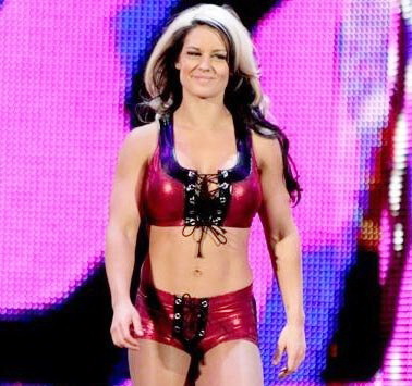 <em>WWE</em>摔角女王<em>激吻</em>男选手 场面火爆挑逗肾上腺