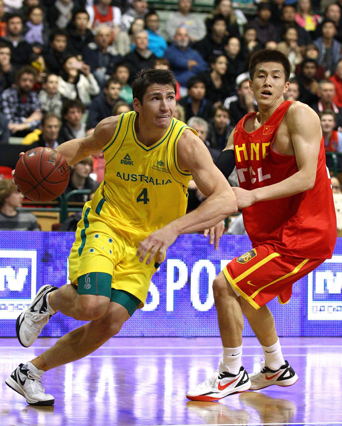 男篮热身赛-中国55-78澳大利亚遭三连败[高清