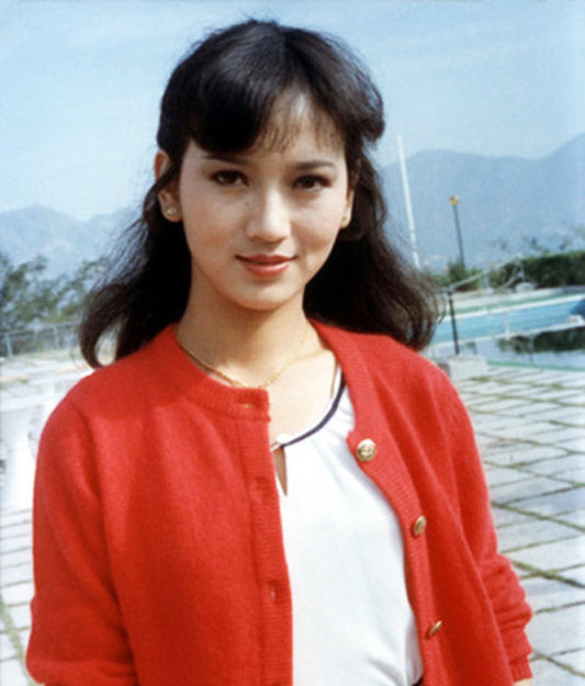 赵雅芝60岁生日 盘点"不老女神"昔日美照